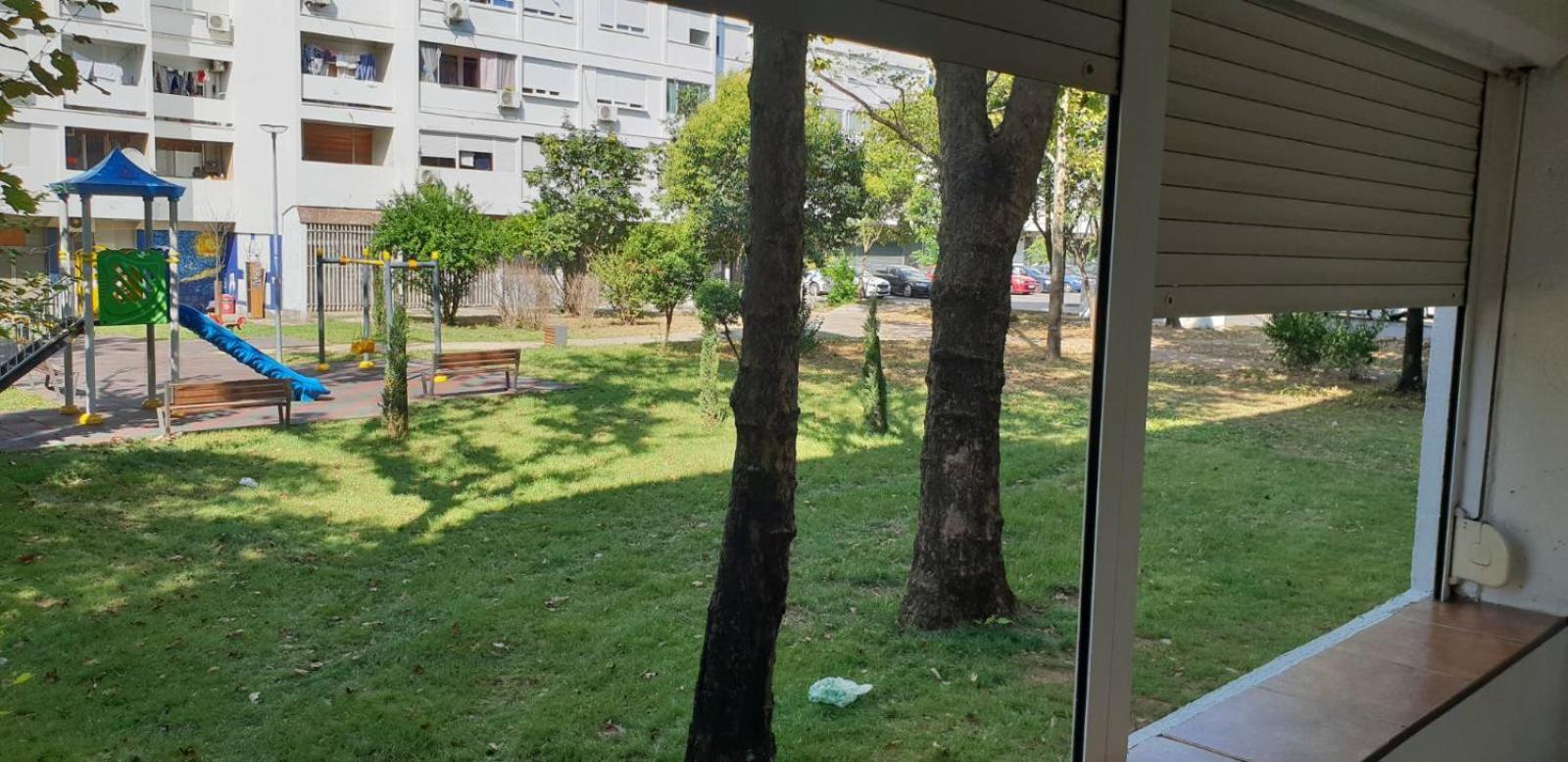 Yellow Apartment, Central ポドゴリツァ エクステリア 写真